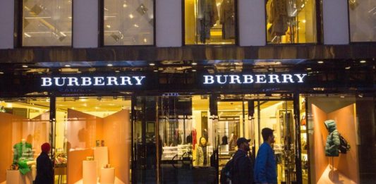 Burberry quemó mercancía no vendida para no bajar de precio