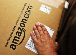 Amazon retira productos nazis de su tienda por presiones