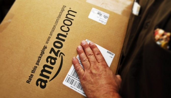 Amazon retira productos nazis de su tienda por presiones