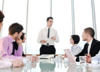 ¿Te cuesta delegar tareas? Sigue estas claves para aprender a delegar y no fracasar en el intento