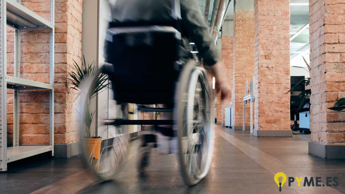 cómo apoyar a empleados con discapacidad