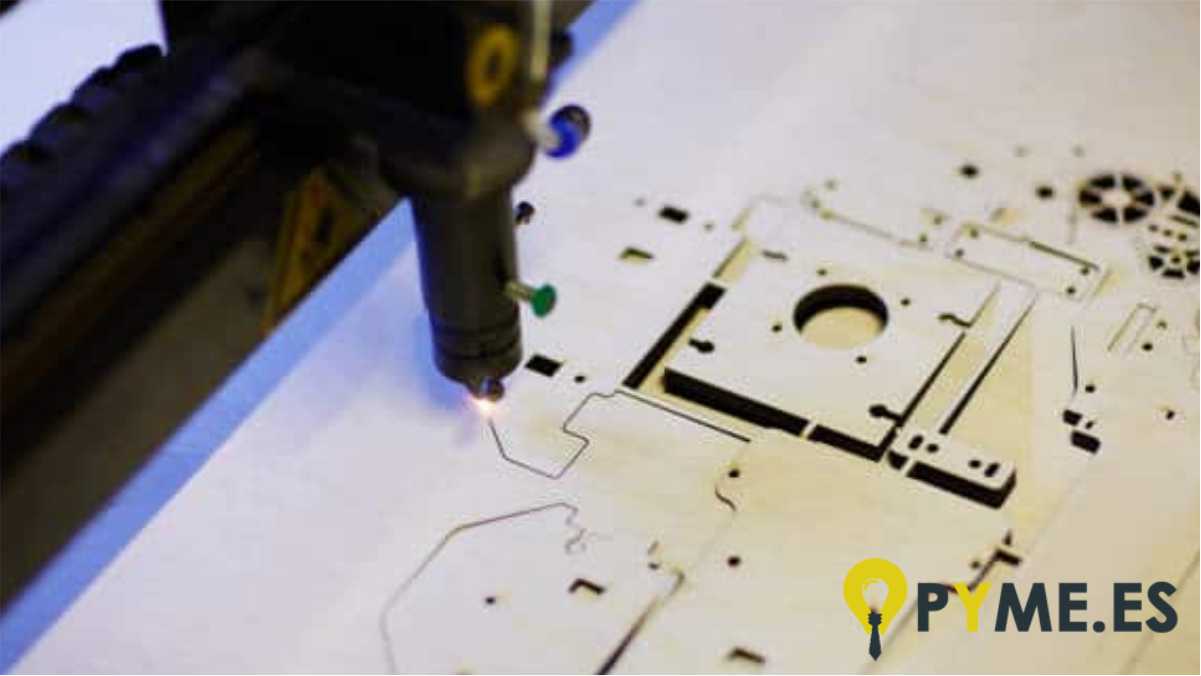 cómo funciona la máquina de corte y grabado láser