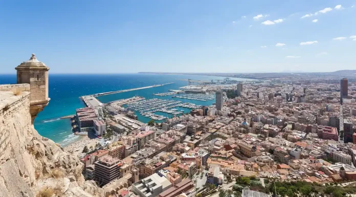 Alicante a través del tiempo: cómo una ciudad forjó su poder desde Lucentum hasta el siglo XXI Alicante a través del tiempo