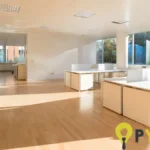 beneficios de la limpieza de parquet y suelos en oficinas