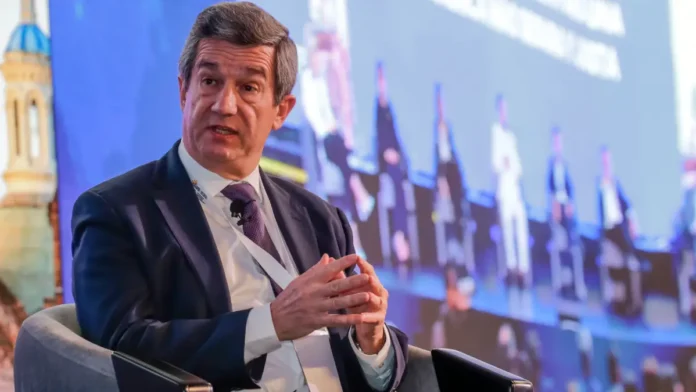 UNIR lidera la educación online UNIR lidera la educación online