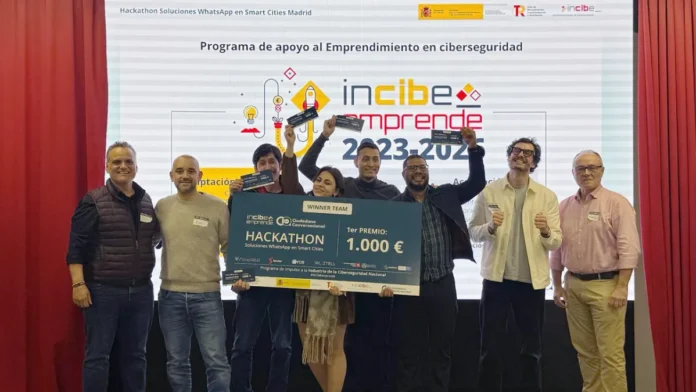 Smart City conversacional en Madrid mediante WhatsApp Smart City conversacional en Madrid mediante WhatsApp