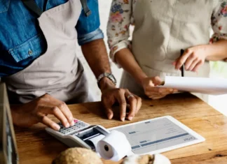 Más de 273.000 empresas desaparecen cada año en España: ¿Puede el marketing digital evitarlo? marketing digital para pymes en España