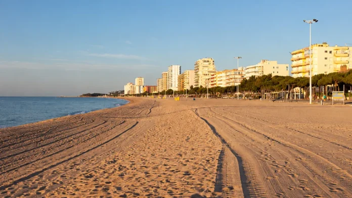 pasarela sobre el Ridaura en Platja d'Aro pasarela sobre el Ridaura en Platja d'Aro